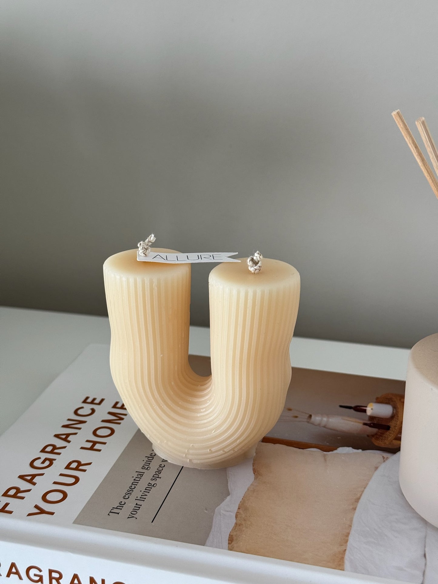 Geometric Arc Candle - Allure Wax Works