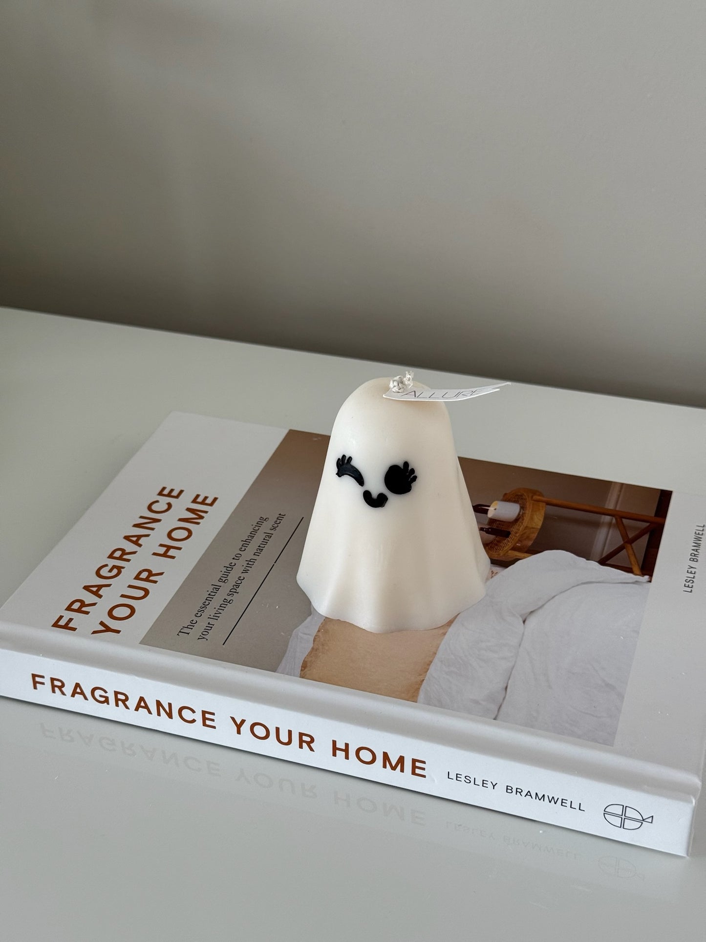 Round Ghost Candle - Allure Wax Works