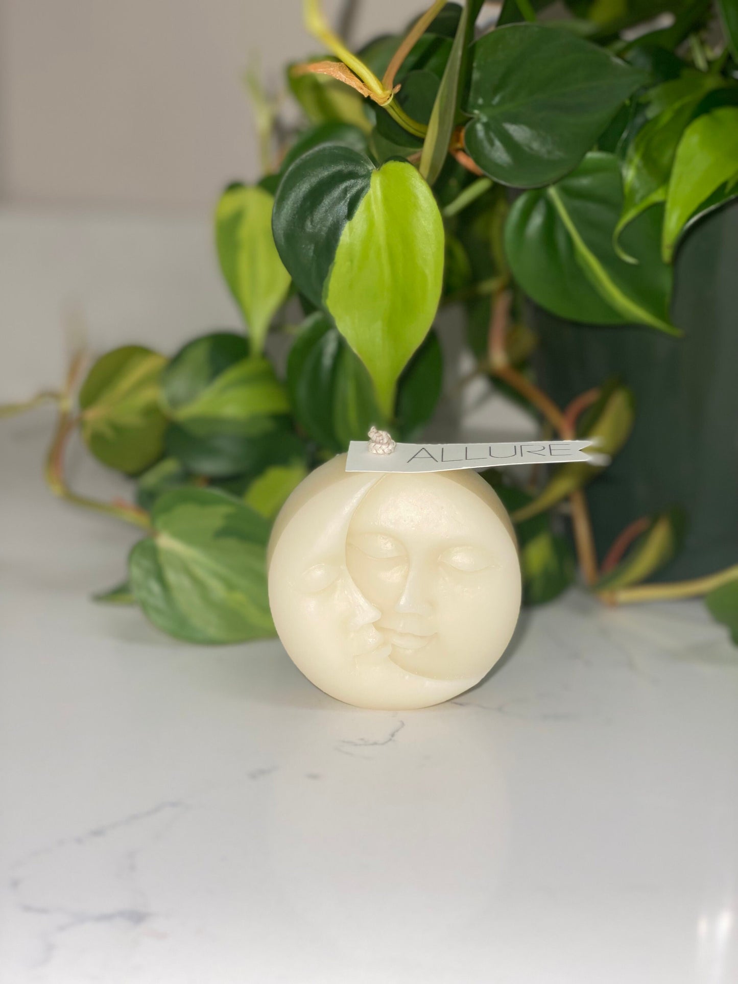 Luna Candle