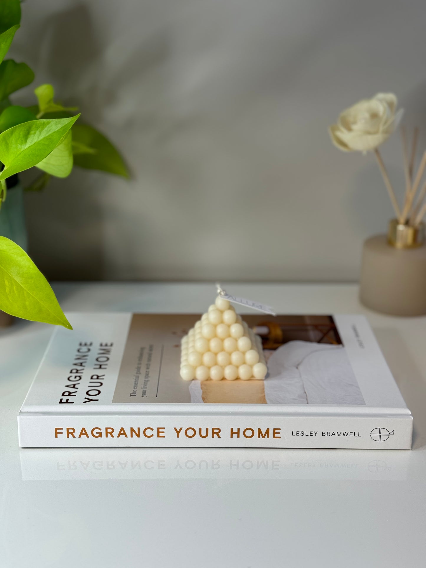 Mini Pyramid Bubble Cube Candle