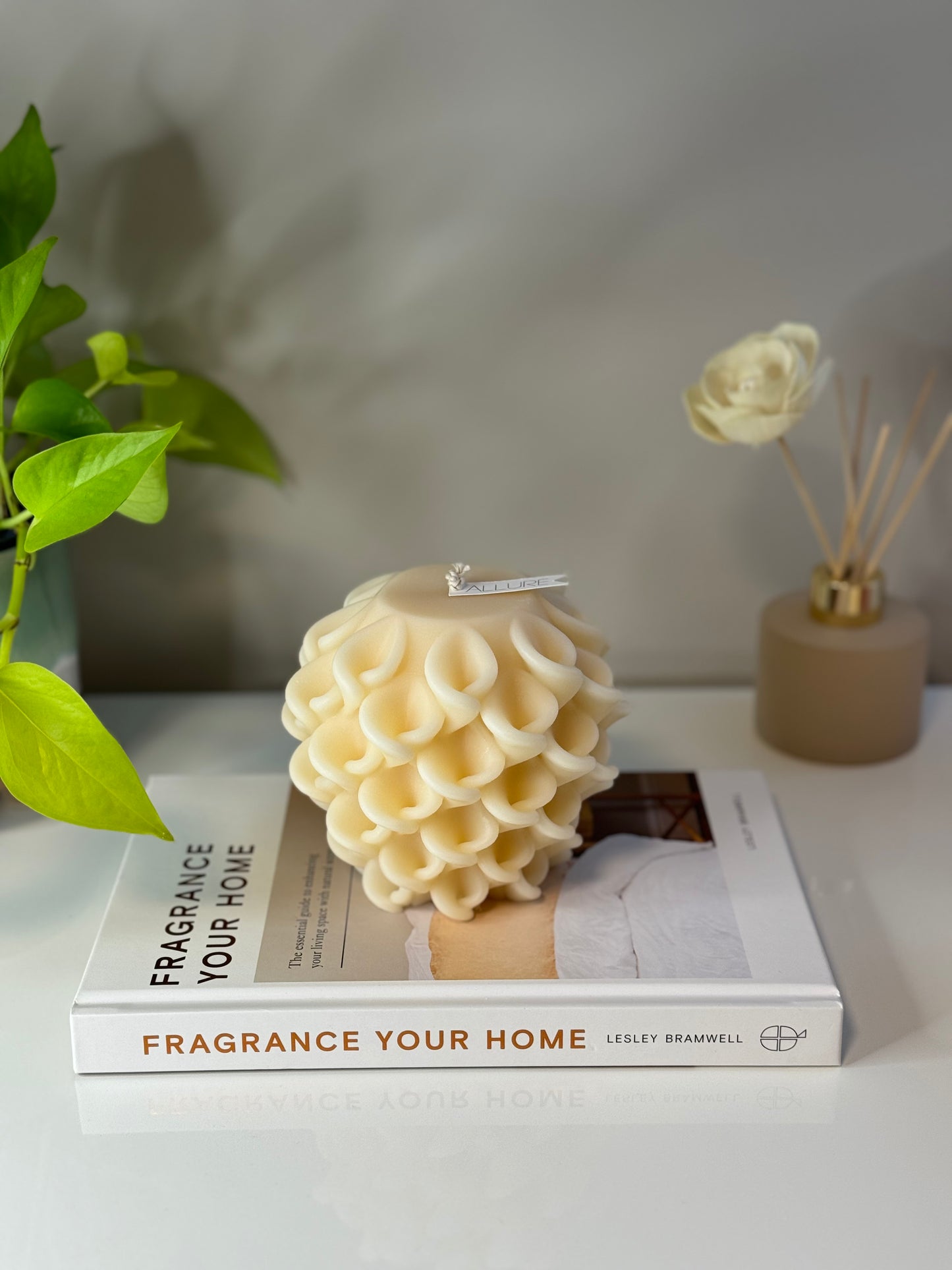 XL Honey Comb Spiral Candle