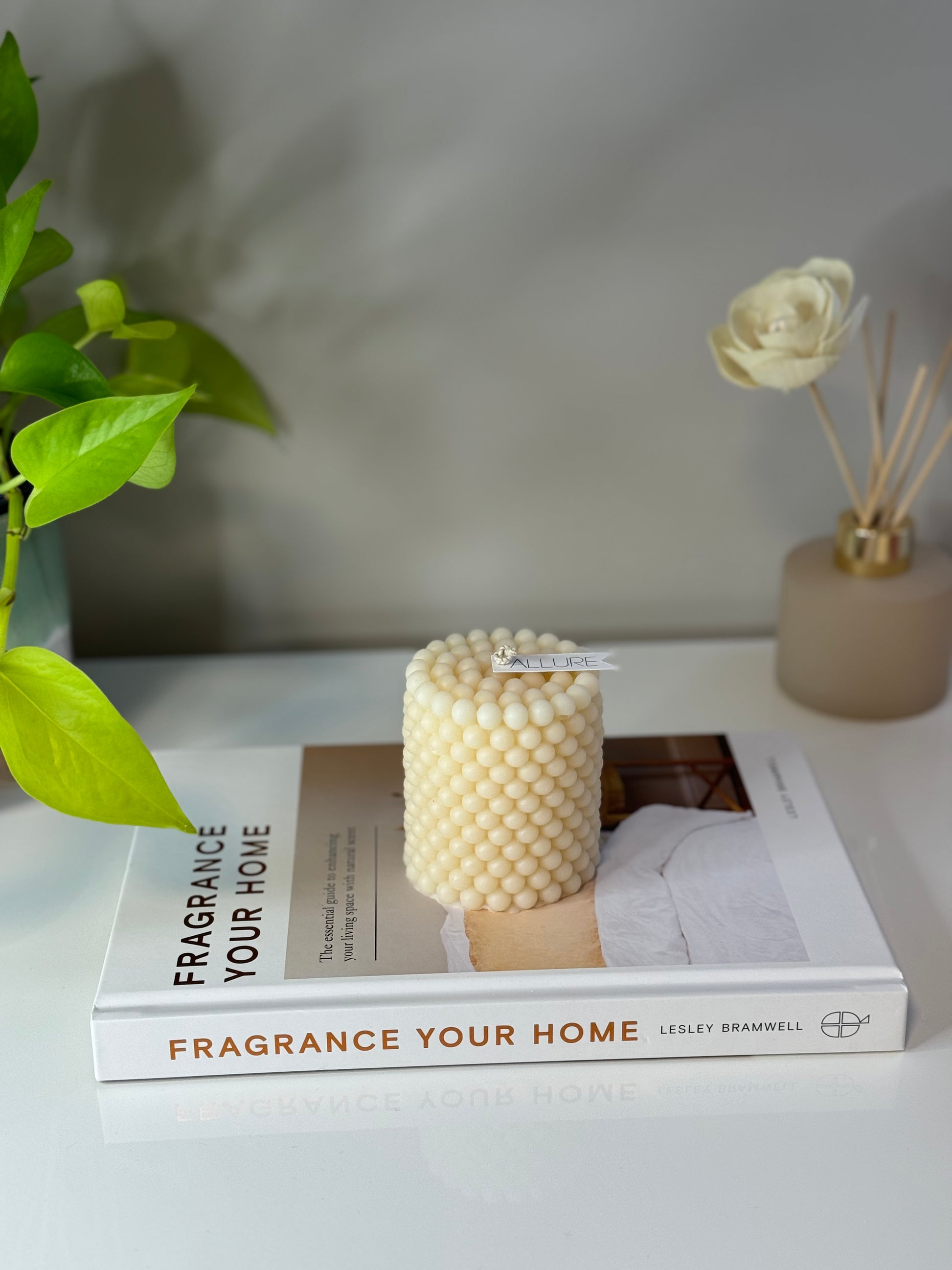 Bubble Cylinder Candle - Allure Wax Works