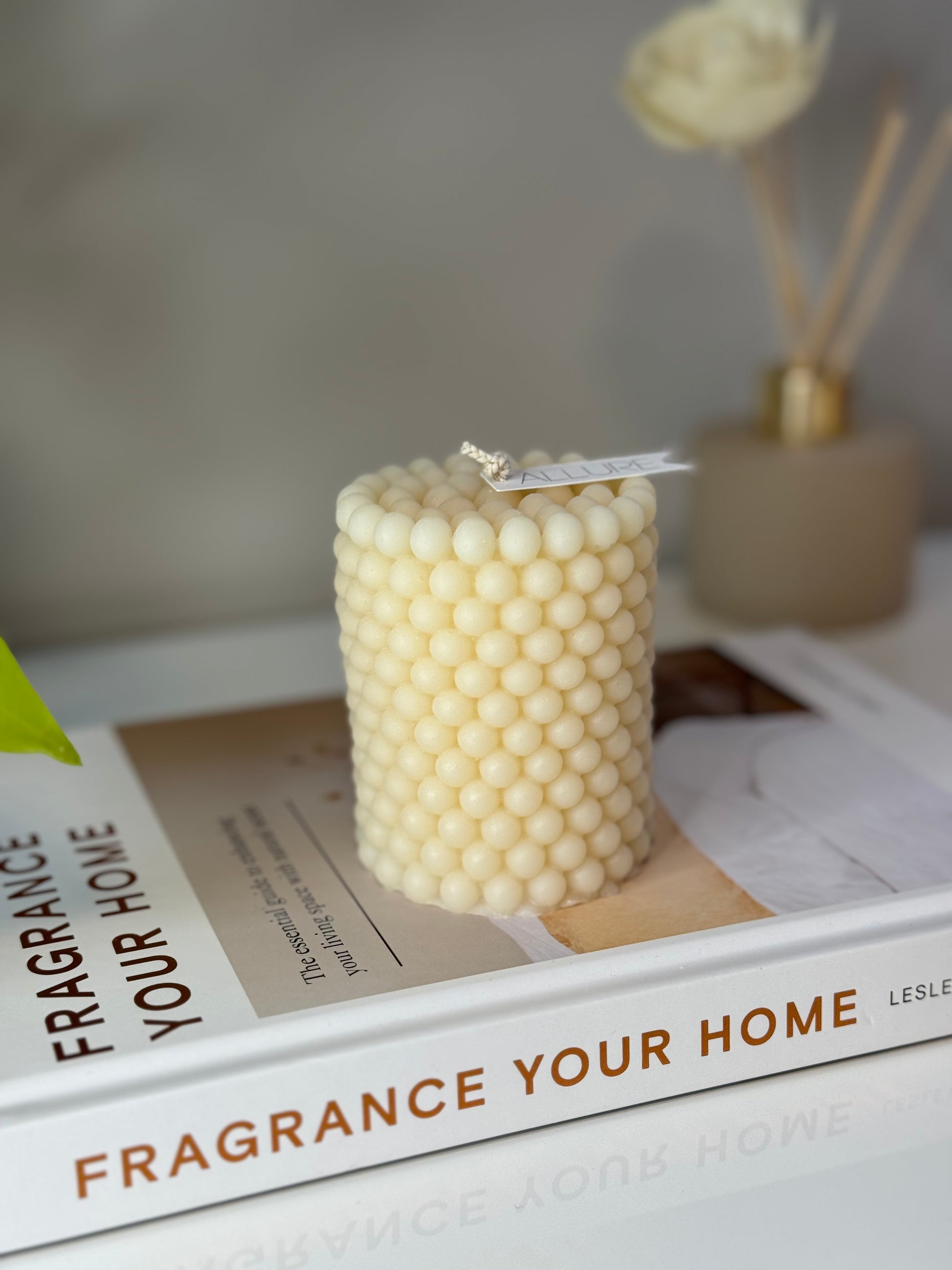 Bubble Cylinder Candle - Allure Wax Works