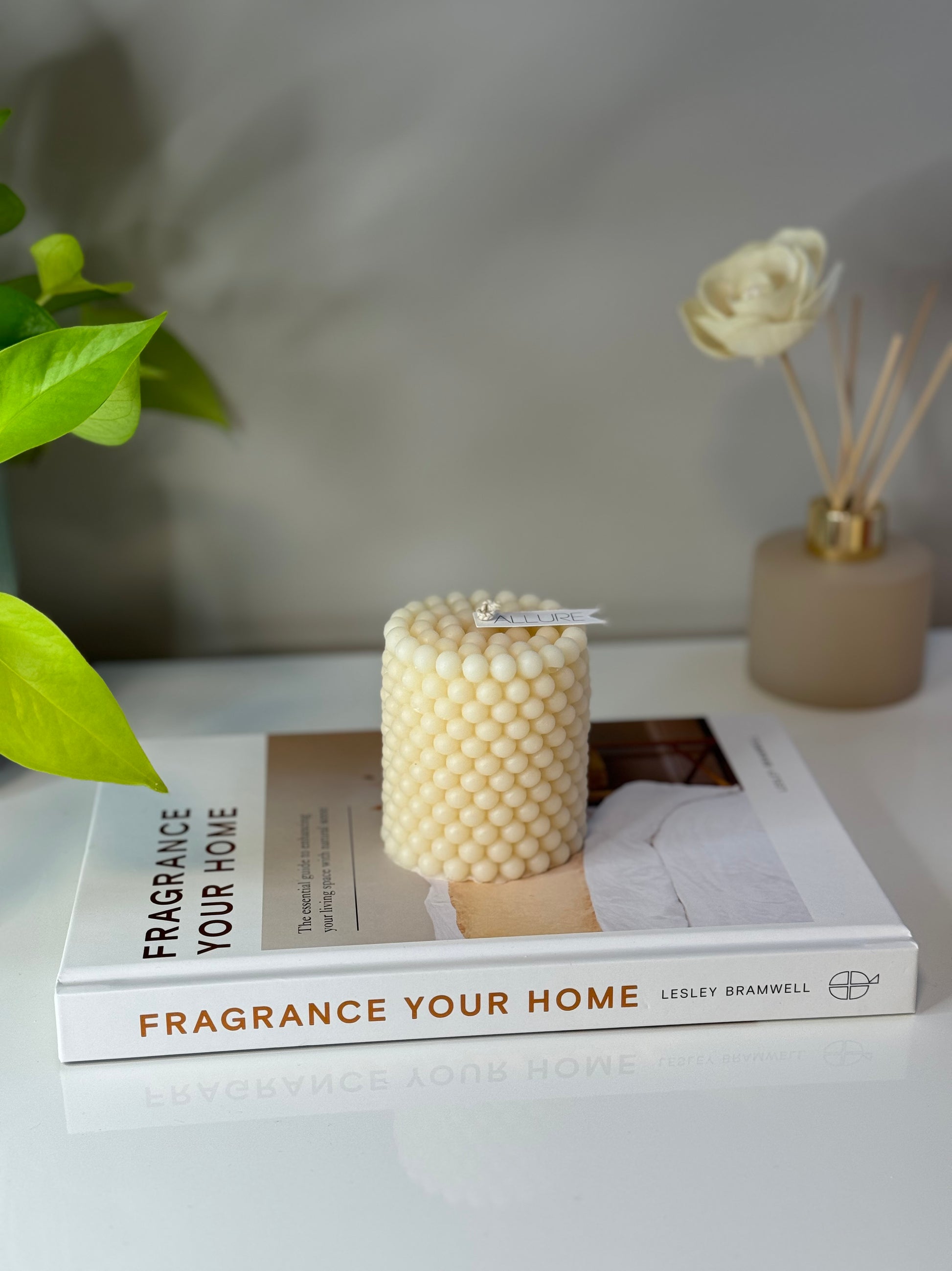 Bubble Cylinder Candle - Allure Wax Works