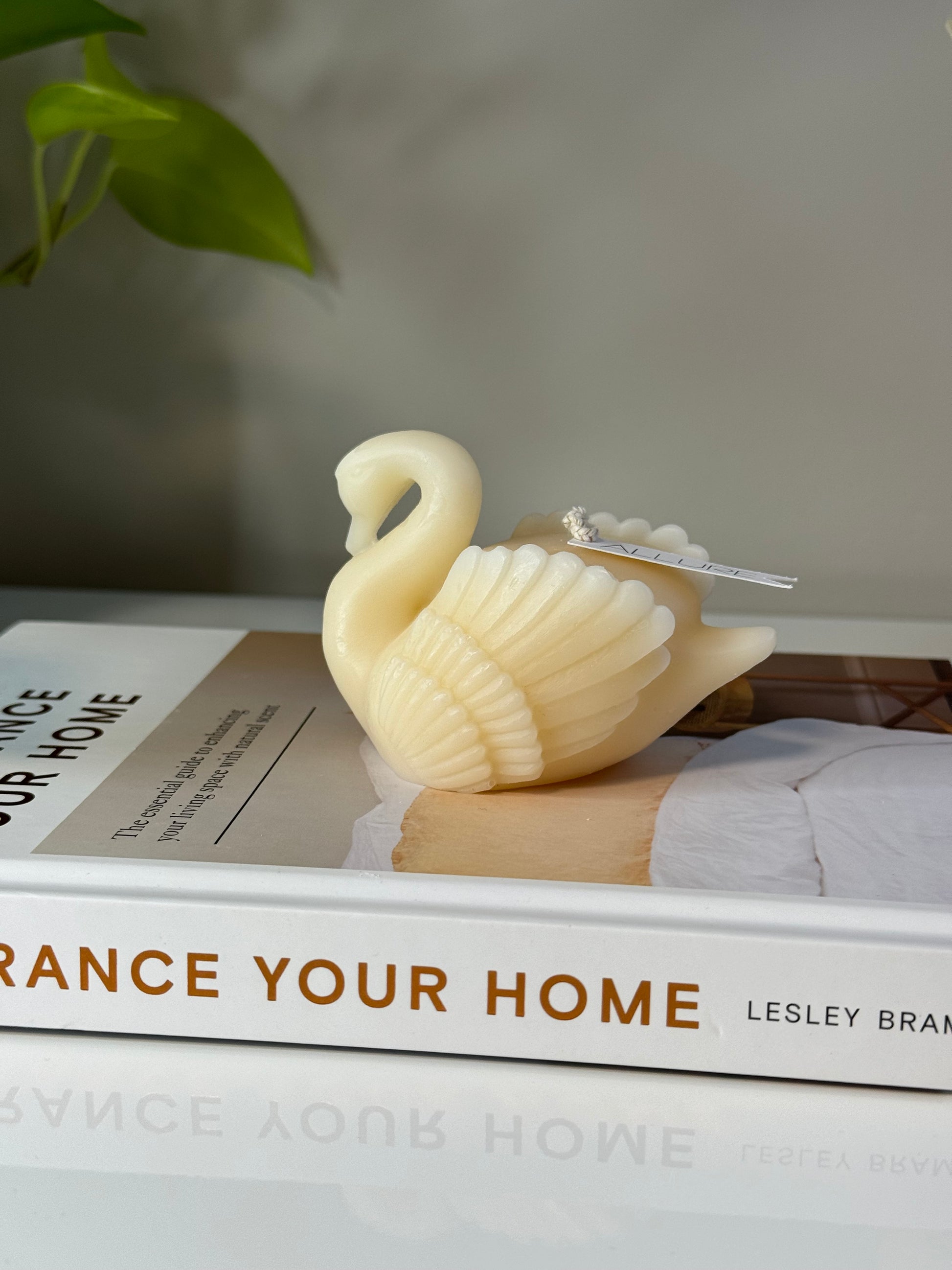Swan Candle - Allure Wax Works