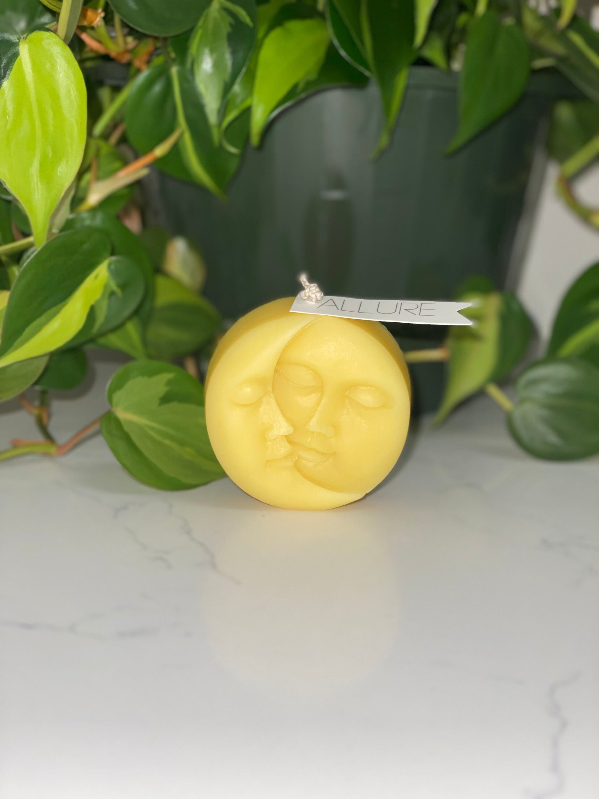 Luna Candle